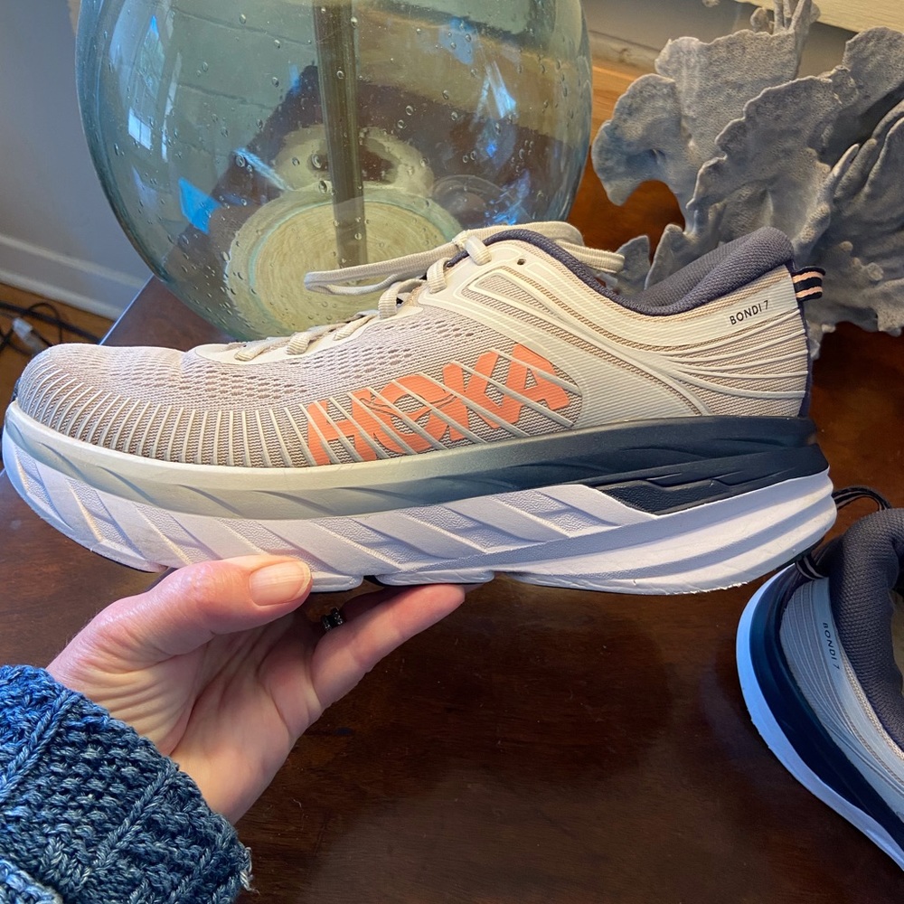 HOKA Women’s Bondi 7 Size 10